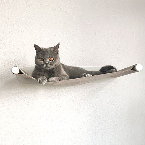 Die Hängematte Swing kann überall montiert werden, so ist deine Katze immer mit dabei und hat den perfekten Überblick!